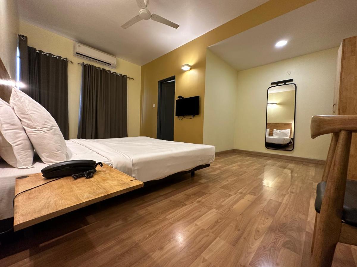 Upar Hotels Indiranagar Bangalore Esterno foto